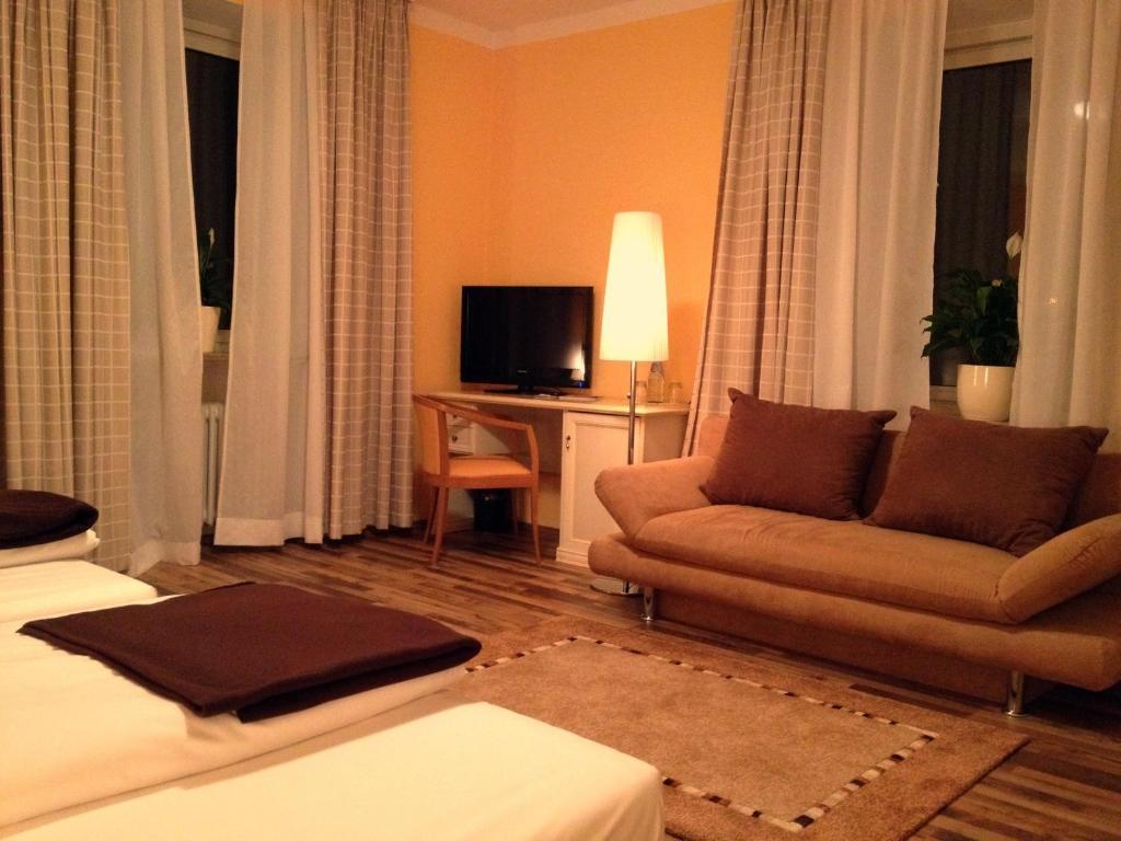 Hotel Schlee Hohenschäftlarn Стая снимка