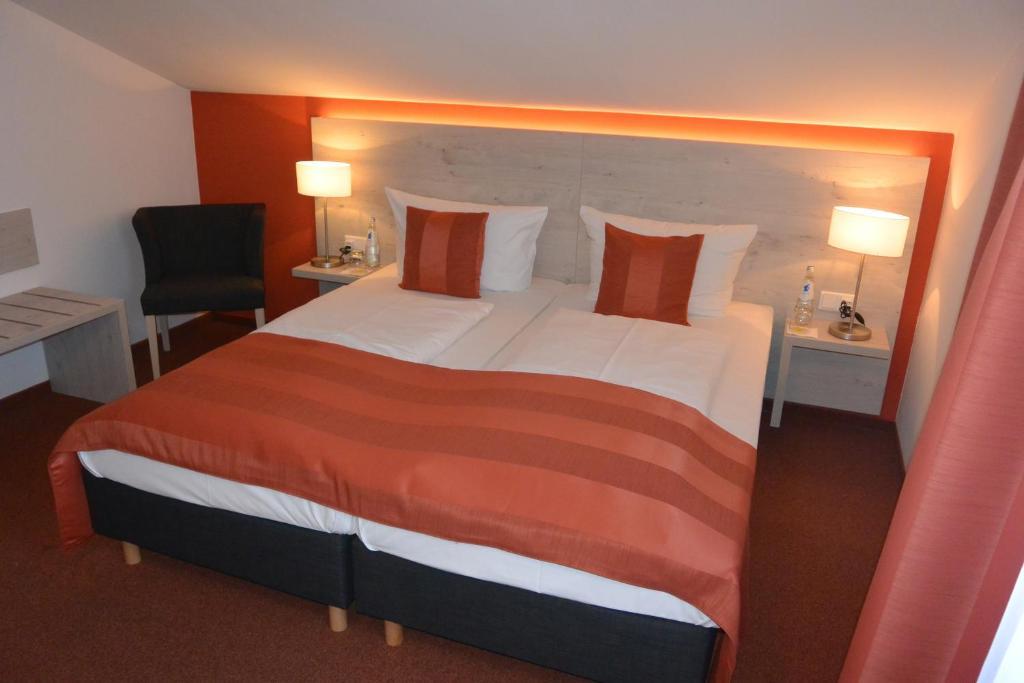 Hotel Schlee Hohenschäftlarn Стая снимка