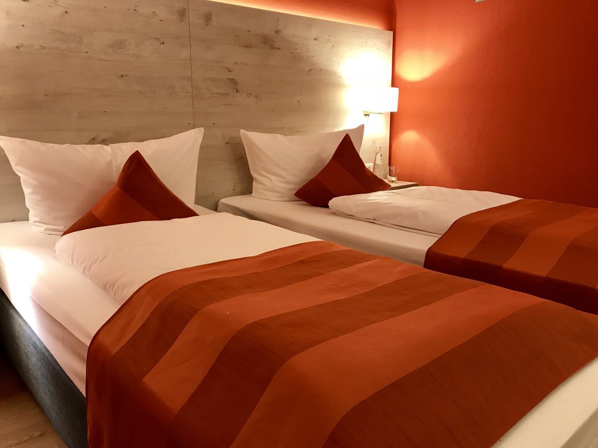 Hotel Schlee Hohenschäftlarn Екстериор снимка