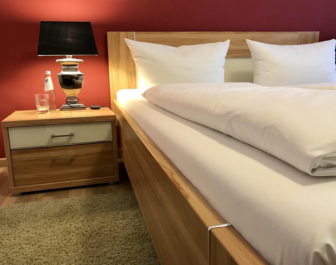 Hotel Schlee Hohenschäftlarn Екстериор снимка